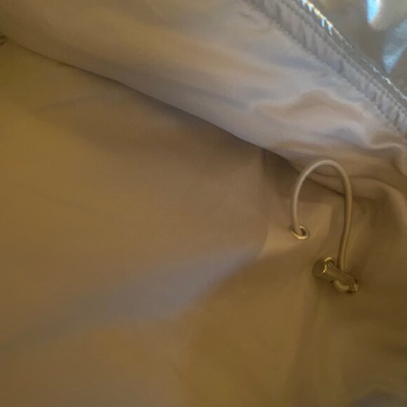 MICHAEL KORS OVERSIZED Quilted Metallic Ciré Puffer Coat SIZE L (NEW) - Picture 9 of 11